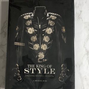 Dressing Michael Jackson. The King of Style